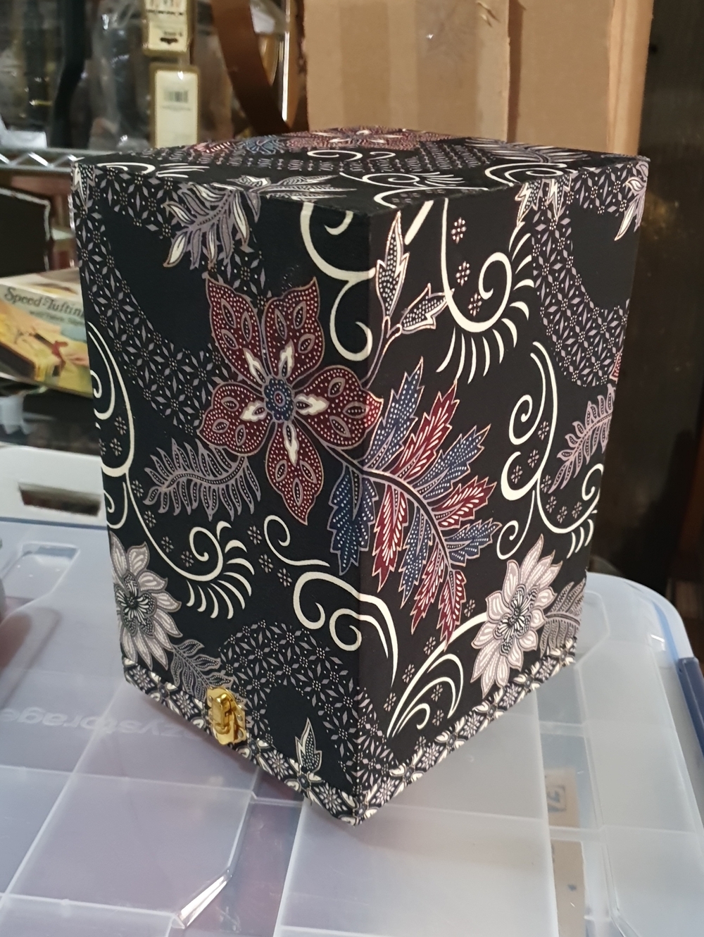 Floral Pattern Decorative Storage Box - Black / Navy / Red